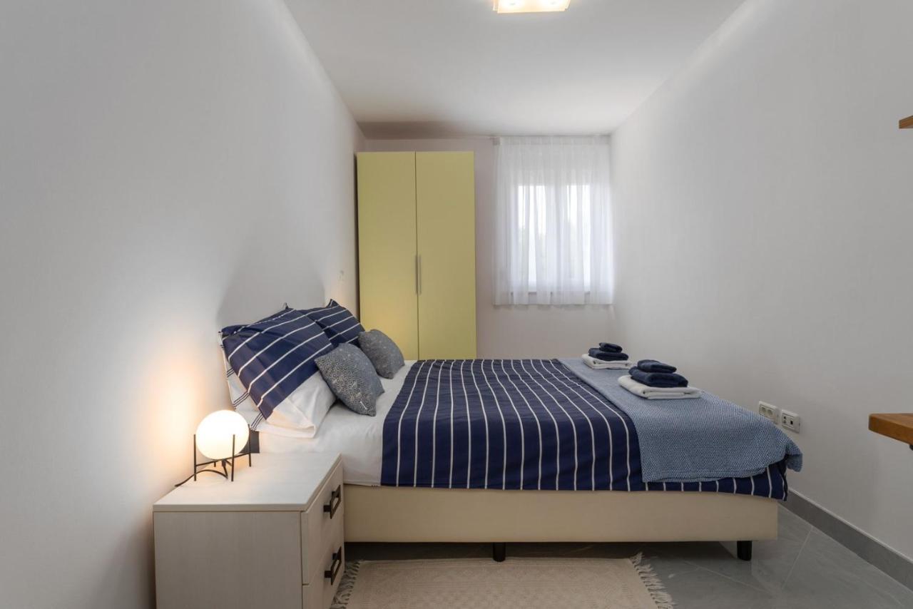 Apartment Sky By Seeadria Agency Novigrad  Exterior photo