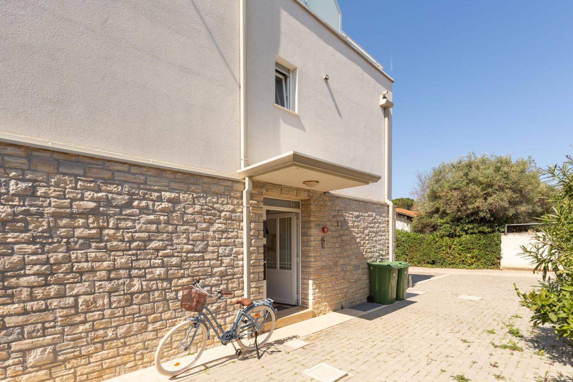 Apartment Sky By Seeadria Agency Novigrad  Exterior photo